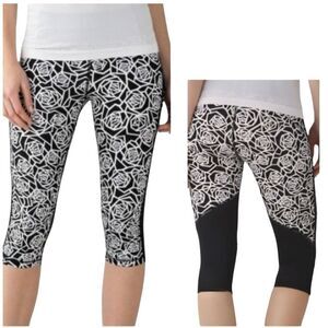 Lululemon Posey Floral Crops